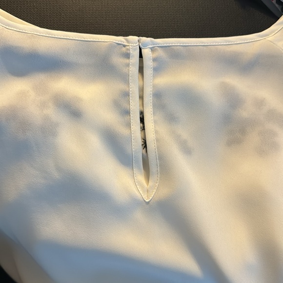 Ivanka Trump white, detailed top - Picture 4 of 8